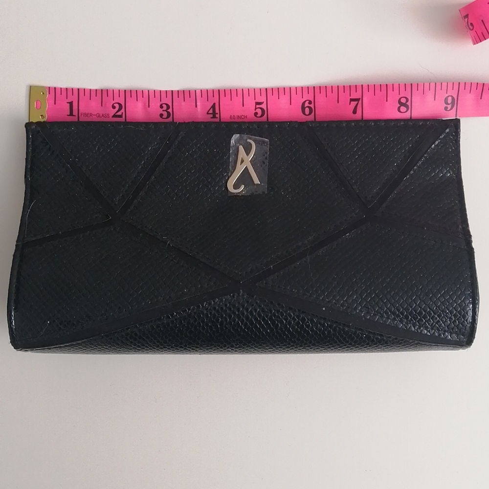 Artistry New Magnetic top closure cosmetic bag